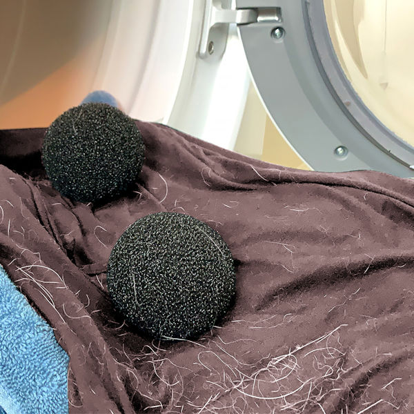 Product image for Pet Hair Dryer Balls - 2 Pack