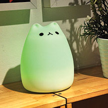 Alternate image Color-Shifting Cat Lamp