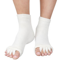 Alternate image Toe Separating Gel Socks
