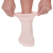 Alternate Image 4 for Women's Loose Top Quarter Crew Length Socks - 3 pack